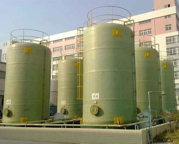 The advantages and applications of FRP vertical storage tanks